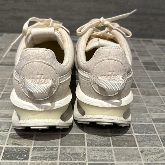 Nike Air Max Pre-Day Sneakers - Picture 4 of 13